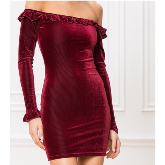 REVOLVE ABOUT US Danielle Red Velvet Off Shoulder Ribbed Bodycon Mini Dress M - Picture 1 of 14